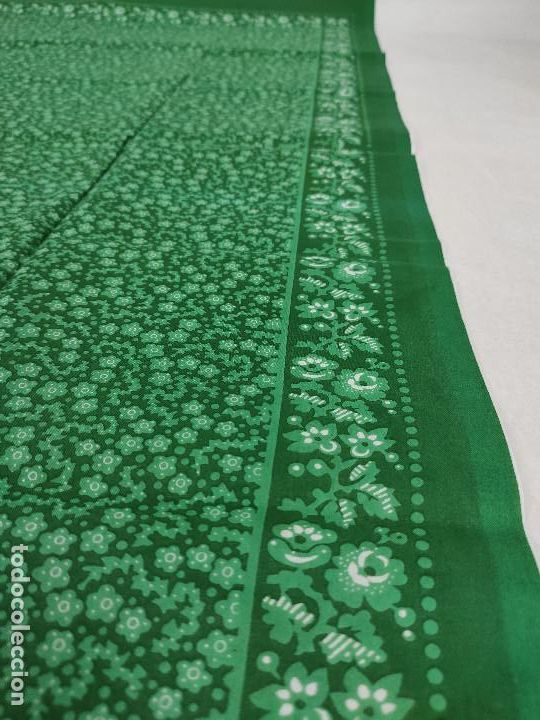 Antig&uuml;edades: Pa&ntilde;uelo de algod&oacute;n estampado en verde - Foto 3