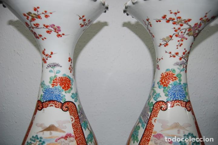 Antig&uuml;edades: PAREJA DE JARRONES EN PORCELANA ORIENTAL - Foto 4