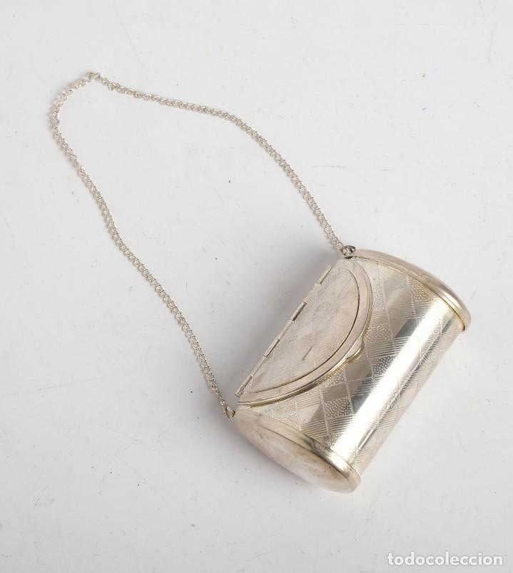 Antig&uuml;edades: Pastillero en forma de bolso plateado - Foto 1