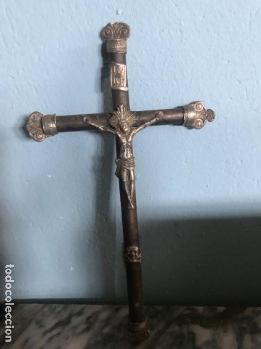 Antig&uuml;edades: Crucifijo de colgar - Foto 1