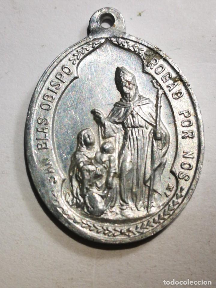 Antig&uuml;edades: Medalla San Blas Obispo - Foto 1