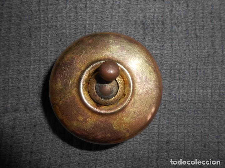 Antig&uuml;edades: INTERRUPTOR   DE  COBRE   Y    PORCELANA - Foto 3