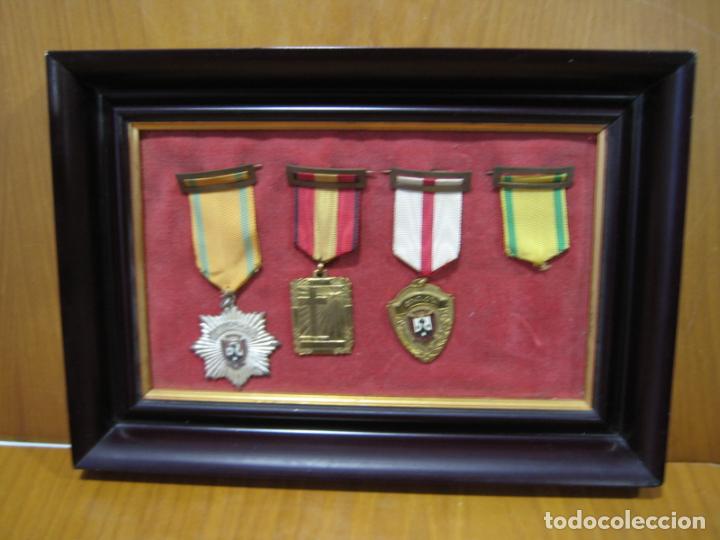 Antig&uuml;edades: Lote de medallas de colegio. Colegio Virgen del Carmen. C&oacute;rdoba