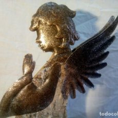 Antigüedades: ARTÍCULO RELIGIOSO.ÁNGEL DE LA GUARDA PORTAPAZ AÑOS 40 .40 CM POR 24 CM.. Lote 201672232