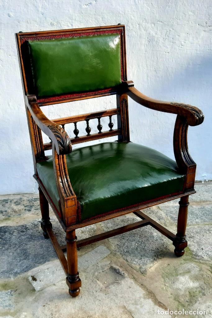 Antig&uuml;edades: Antig&uuml;o sill&oacute;n de Nogal