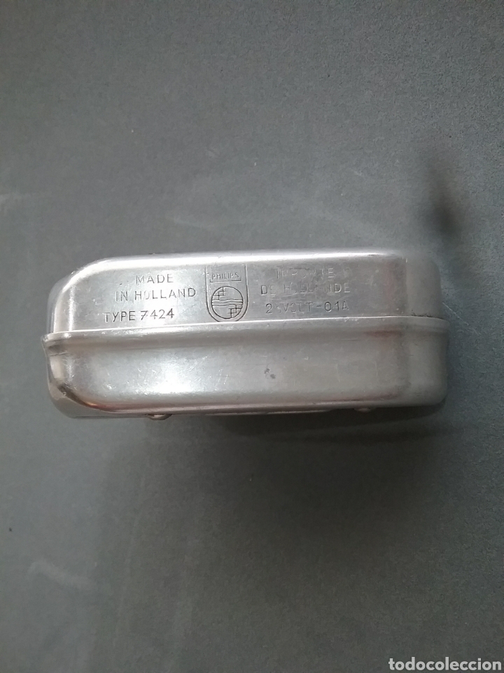 Antig&uuml;edades: Antigua linterna D&iacute;namo marca Philips. - Foto 4