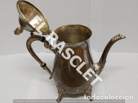 Antig&uuml;edades: ANTIG&Uuml;A  TETERA - CAFETERA  EN METAL  PLATEADO - Foto 6