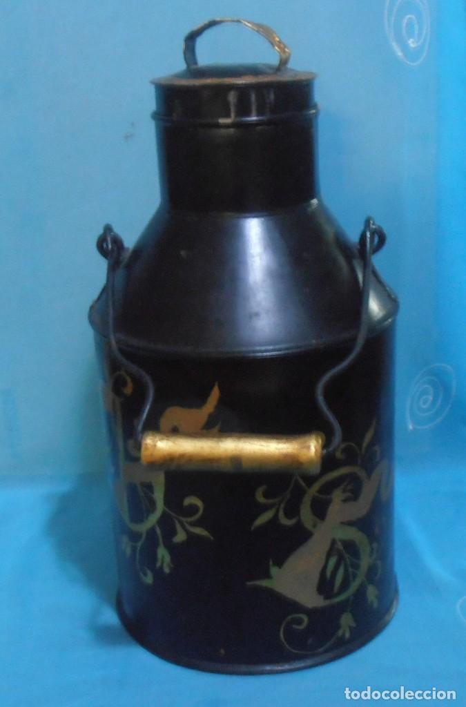 Antig&uuml;edades: RECIPIENTE DE HOJALATA, LECHERA - Foto 4