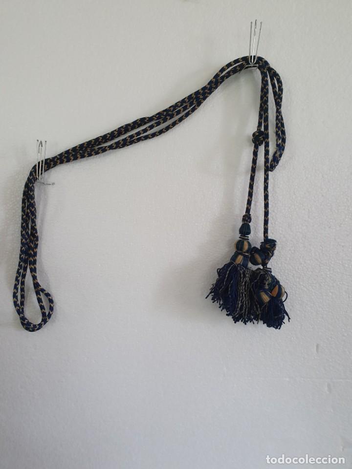 Antig&uuml;edades: LOTE DE 4 CORDONES CON BORLA - Foto 3