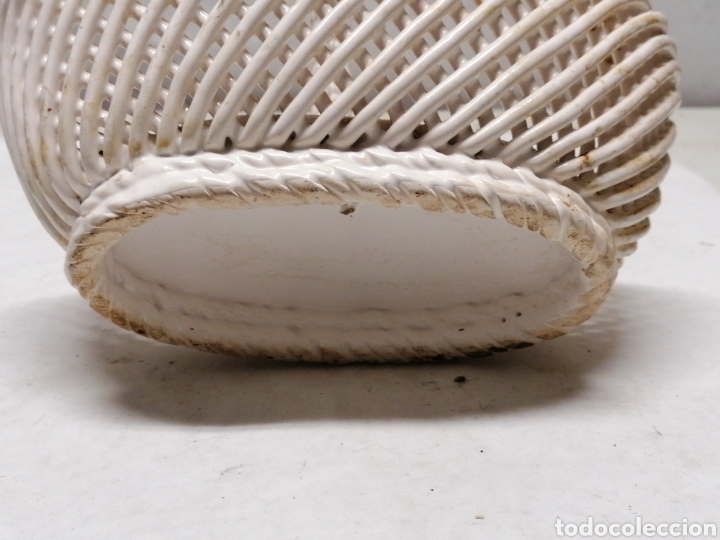 Antig&uuml;edades: Cesta de porcelana - Foto 3