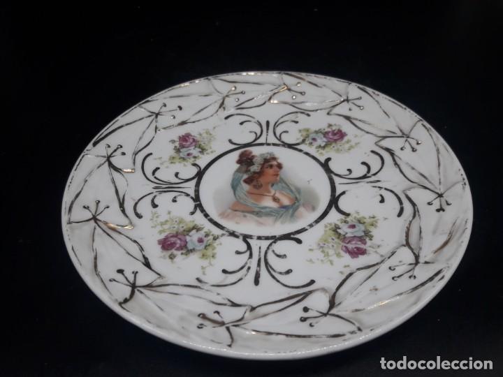 Antig&uuml;edades: Plato porcelana - Foto 1