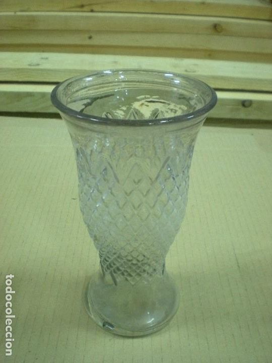 Antig&uuml;edades: JARRON DE VIDRIO DBOCA 11CM H20CM DBASE 9CM - Foto 1