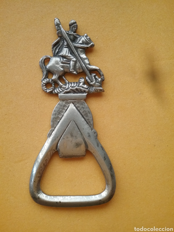 Antig&uuml;edades: Abridor en plata con sello representando Sant Jordi. - Foto 1