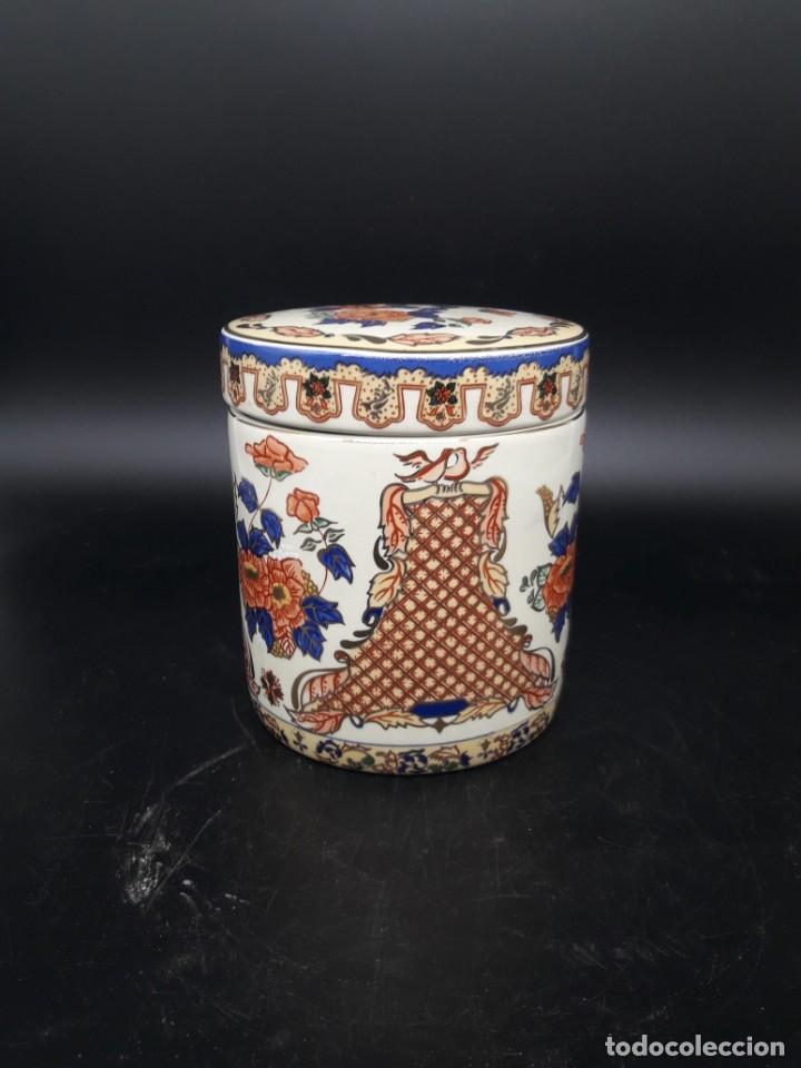 Antig&uuml;edades: Bote de porcelana marca panda - Foto 2