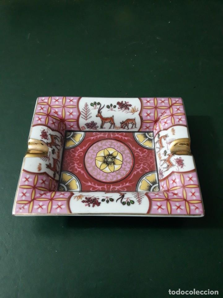 Antig&uuml;edades: Cenicero porcelana - Foto 1