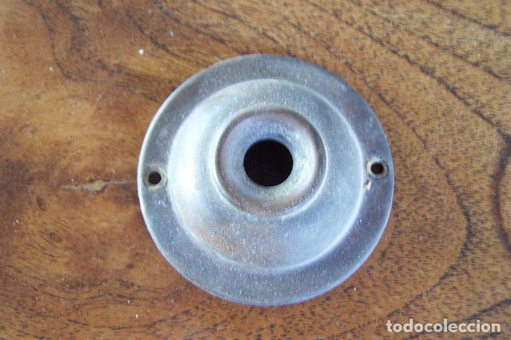 Antig&uuml;edades: roseta metal - Foto 1