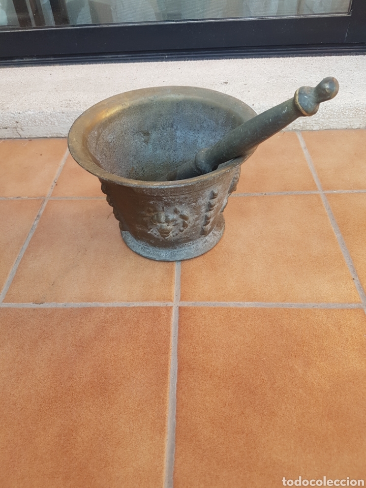 Antig&uuml;edades: Mortero de bronce