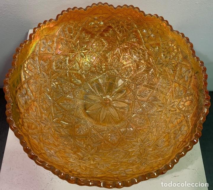 Antig&uuml;edades: Carnival Glass, frutero de cristal. - Foto 1