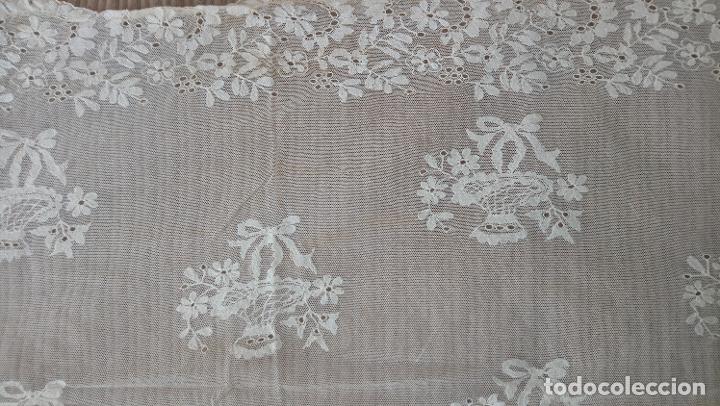 Antig&uuml;edades: Mantilla . - Foto 9