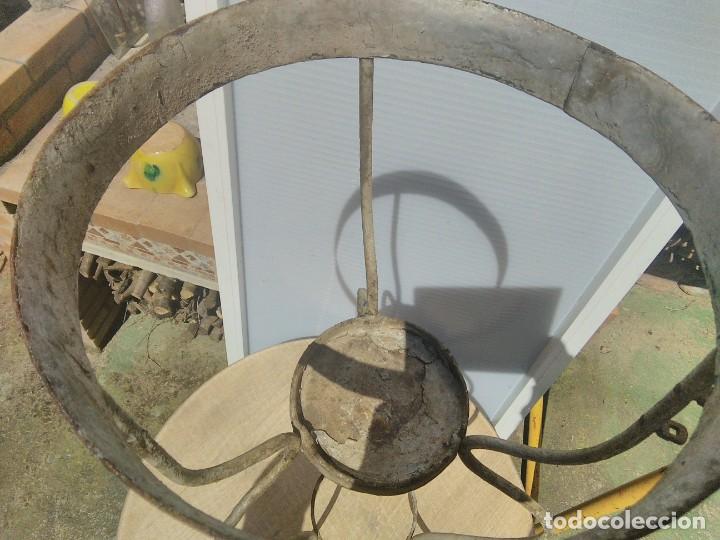 Antig&uuml;edades: Soporte antiguo palanganero. - Foto 5