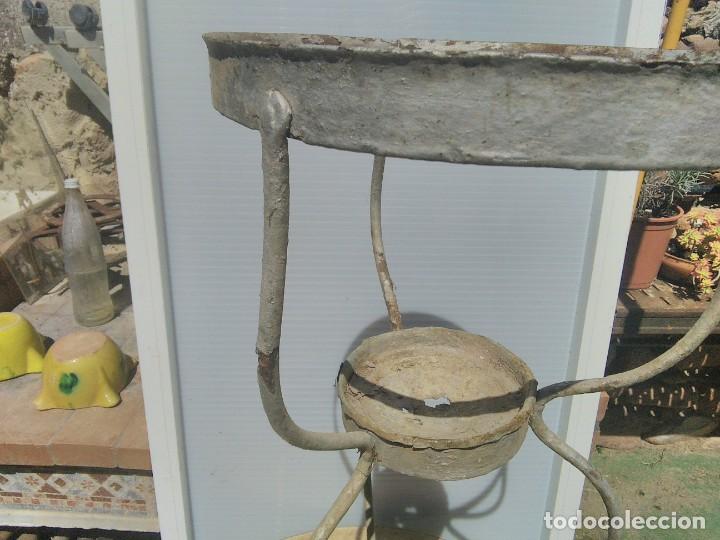 Antig&uuml;edades: Soporte antiguo palanganero. - Foto 5