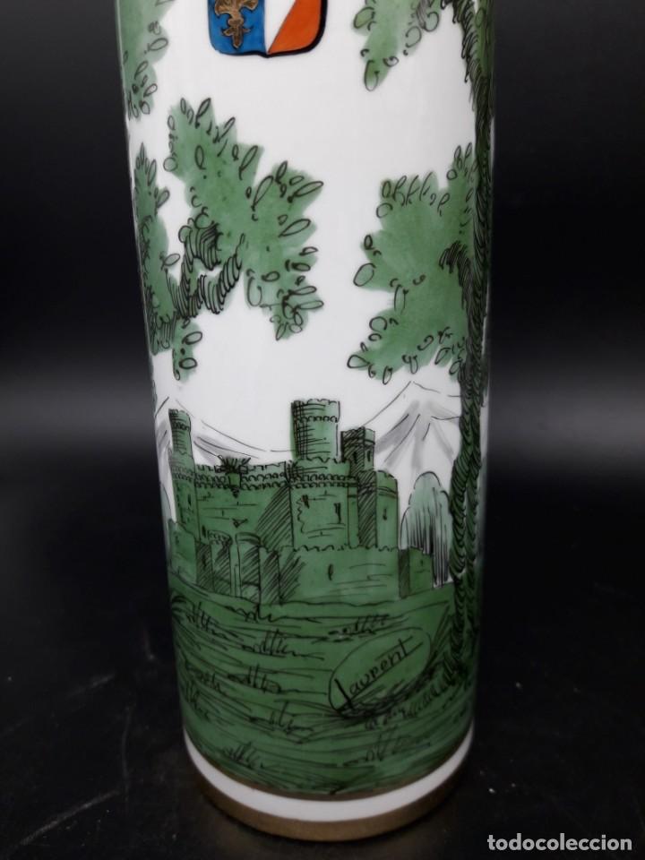 Antig&uuml;edades: Botella de porcelana con escudo - Foto 2