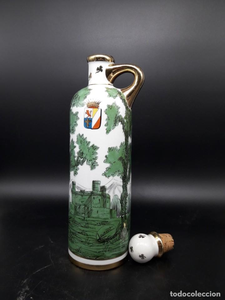 Antig&uuml;edades: Botella de porcelana con escudo - Foto 3
