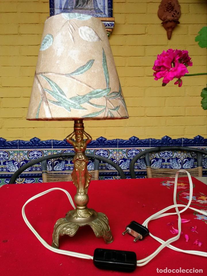 Antig&uuml;edades: L&aacute;mpara antigua de bronce con pantalla - Foto 1