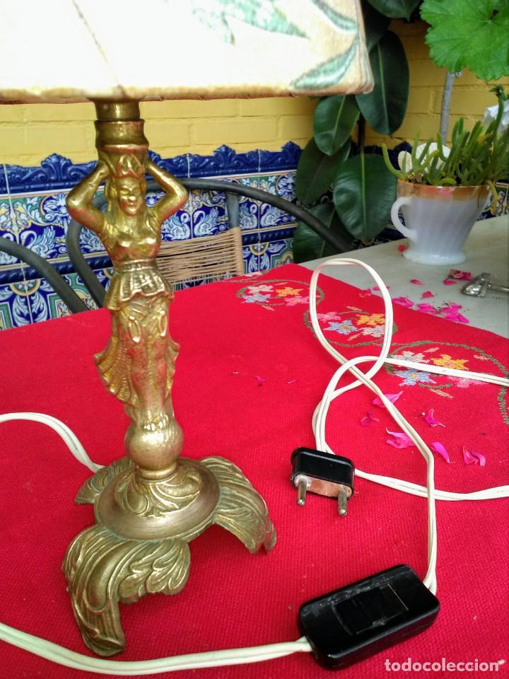 Antig&uuml;edades: L&aacute;mpara antigua de bronce con pantalla - Foto 2