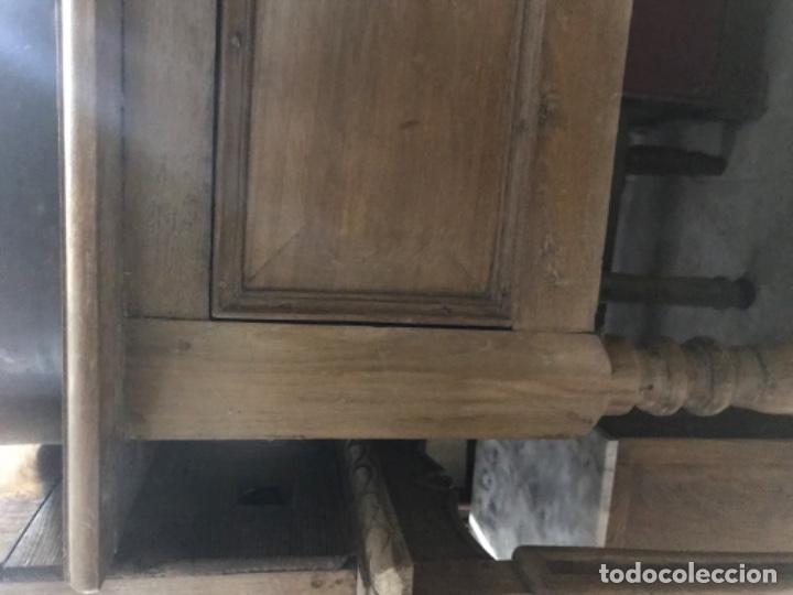 Antig&uuml;edades: Mesa casta&ntilde;o altar - Foto 2