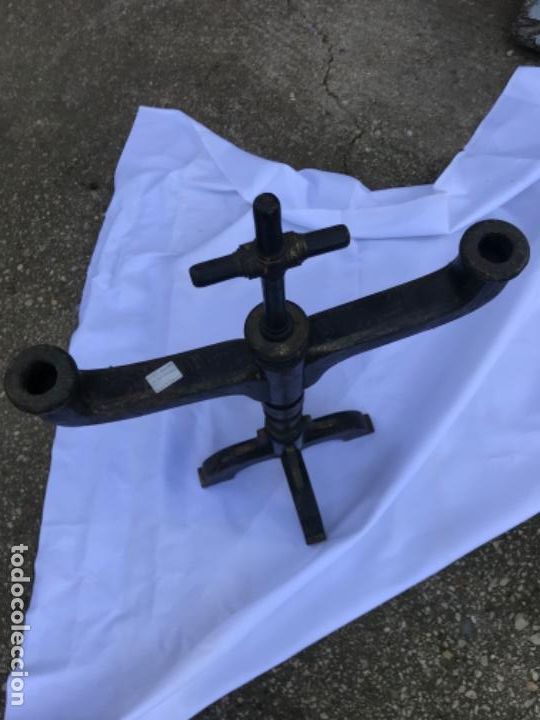 Antig&uuml;edades: Velon policromado o candelabro - Foto 1
