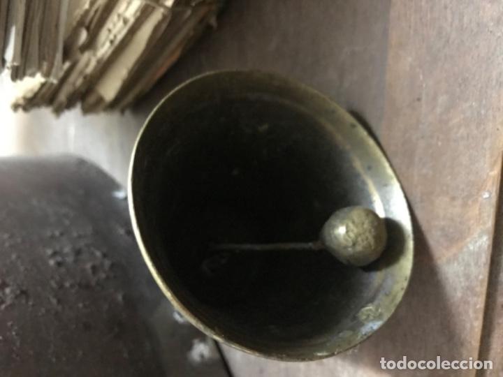 Antig&uuml;edades: Campanilla bronce - Foto 2