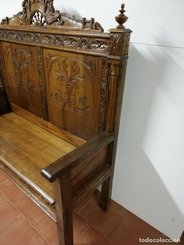 Antig&uuml;edades: Banco tallado de roble - Foto 5