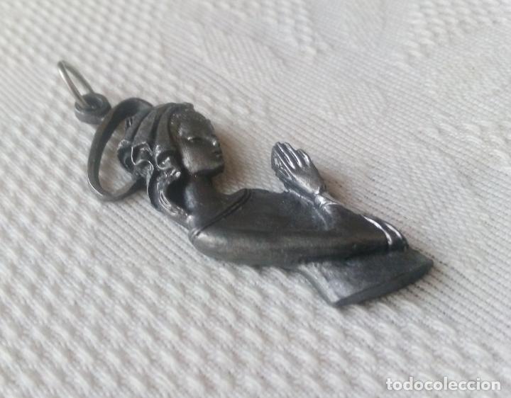 Antig&uuml;edades: COLGANTE VIRGEN REZANDO. - Foto 3