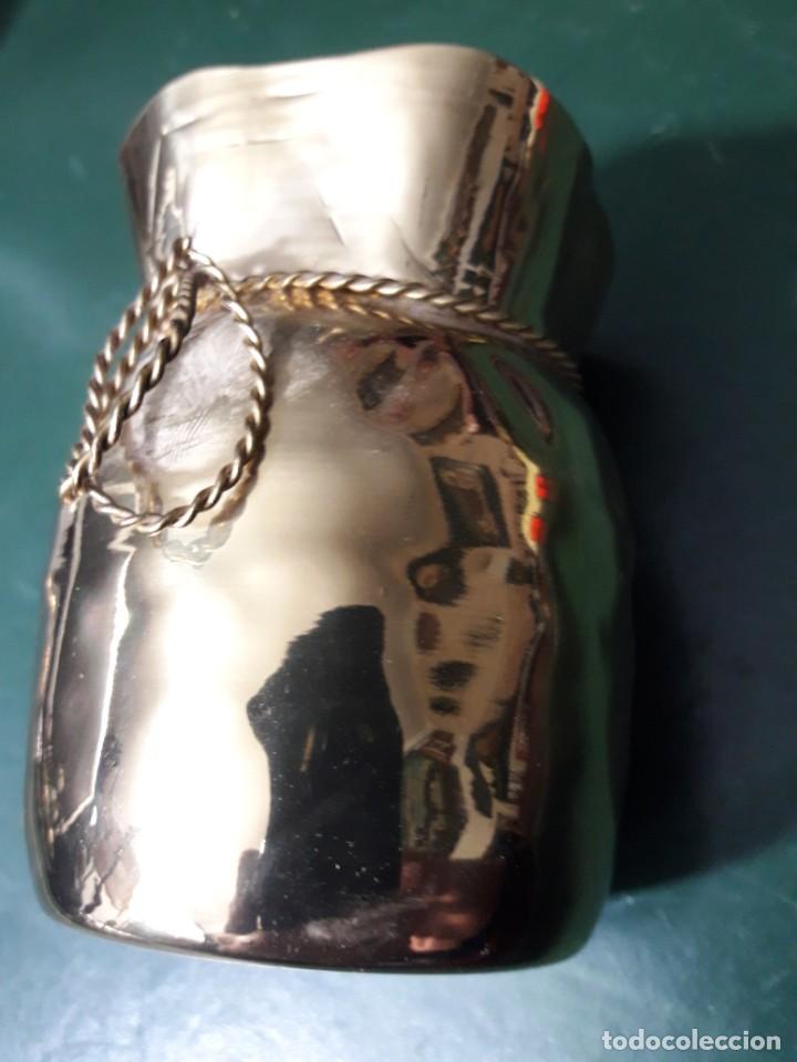 Antig&uuml;edades: Barrita de lat&oacute;n - Foto 3