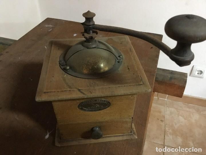 Antig&uuml;edades: molinillo peugeot - Foto 2