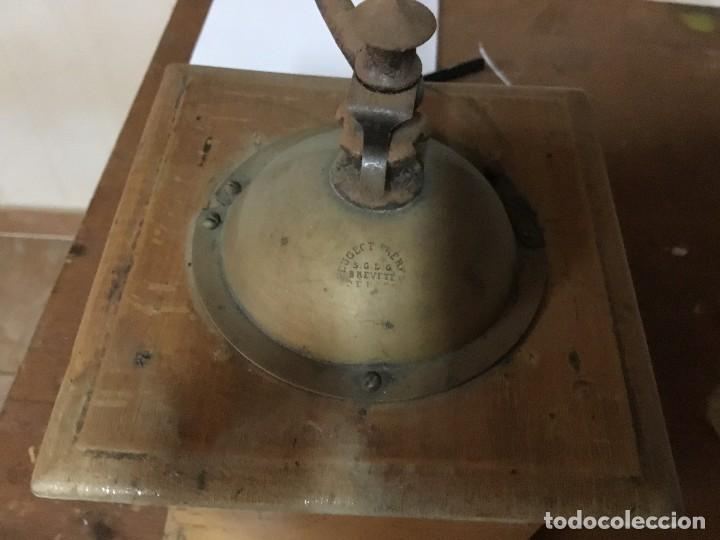 Antig&uuml;edades: molinillo peugeot - Foto 3