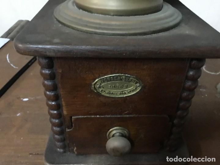 Antig&uuml;edades: molinillo belga LIEGE