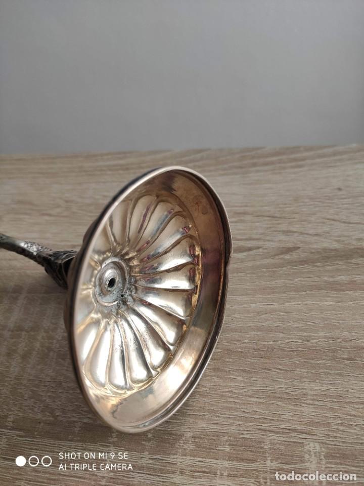 Antig&uuml;edades: Antiguo candelabro de plata con forma de pez - Foto 7