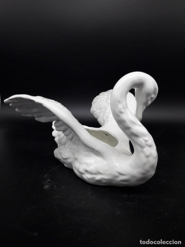 Antig&uuml;edades: Cisne ceramica - Foto 1