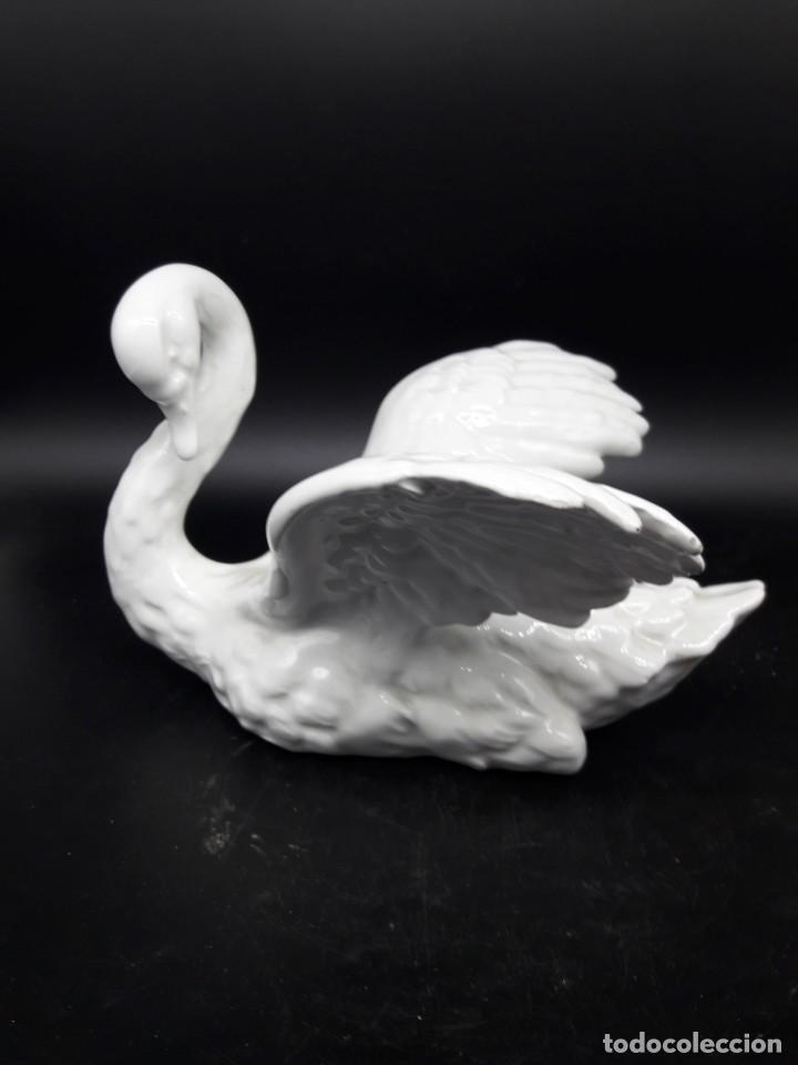 Antig&uuml;edades: Cisne ceramica - Foto 3