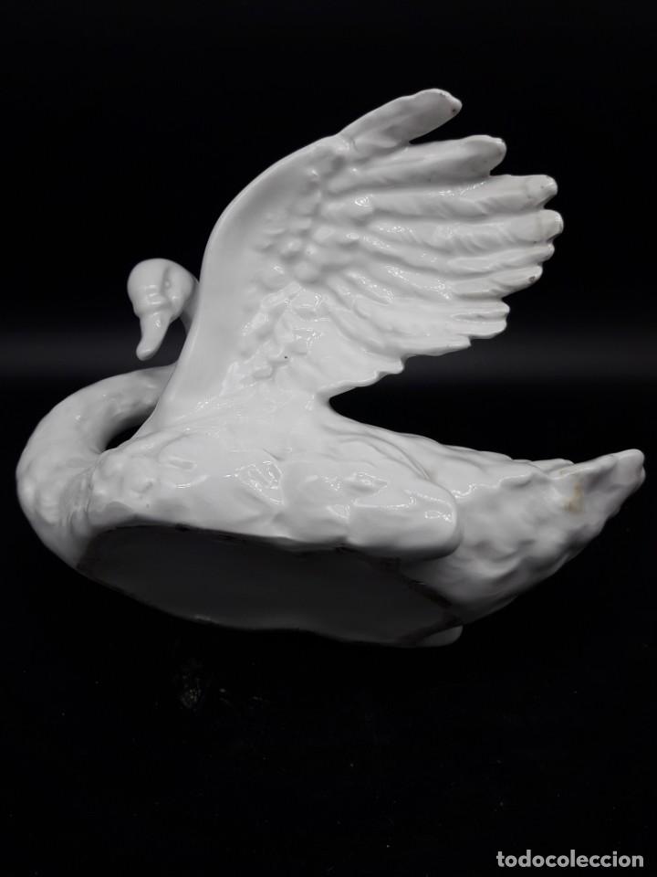 Antig&uuml;edades: Cisne ceramica - Foto 4