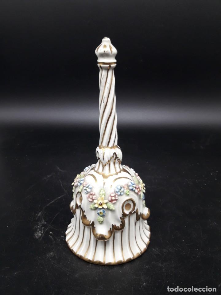 Antig&uuml;edades: Campanilla de ceramica - Foto 1