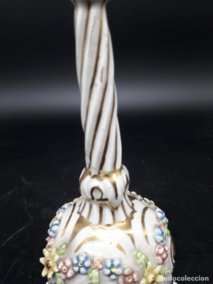 Antig&uuml;edades: Campanilla de ceramica - Foto 2
