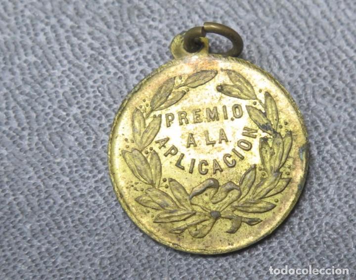 Antig&uuml;edades: MEDALLA PREMIO A LA APLICACION - Foto 2