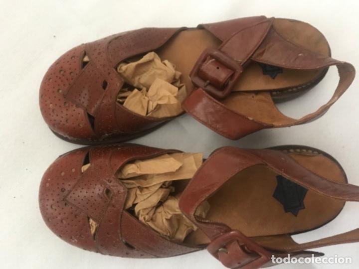 Antig&uuml;edades: Zapatos ni&ntilde;o - Foto 3