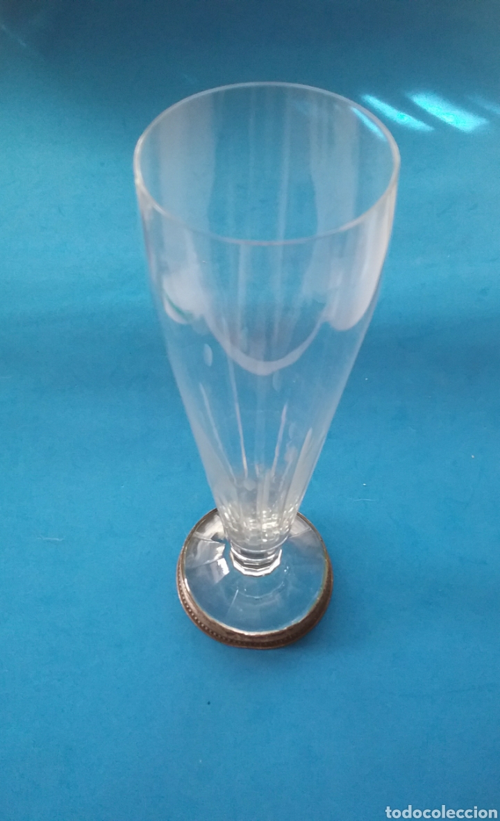 Oggetti Antichi: Copa cristal tallada y base plata.