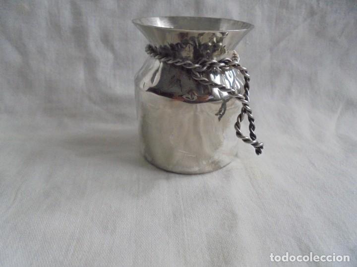 Antig&uuml;edades: PALILLERO DE METAL PLATEADO - Foto 2