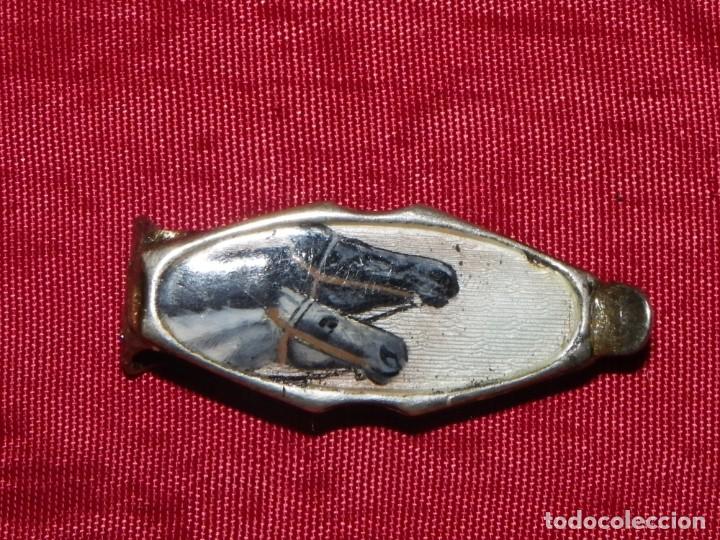 Antig&uuml;edades: Pinza billetera caballos esmalte y plata - Foto 3