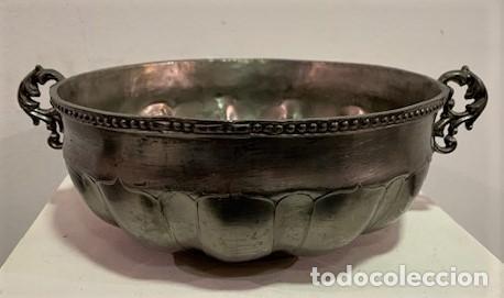 Antig&uuml;edades: Esta&ntilde;ol, recipiente de esta&ntilde;o. - Foto 1